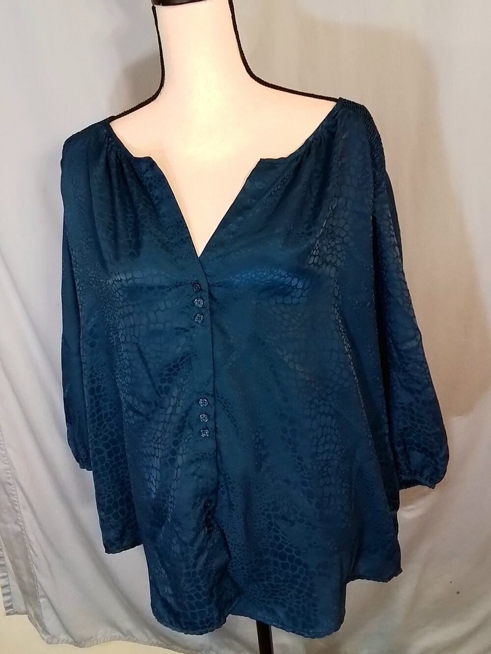 Zac & Rachel Woman teal blouse ,three quarter sleeves